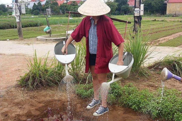 Tra Que Vegetable Village & Cooking Class