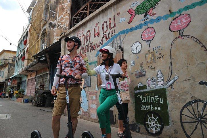 Explore Bangkok por E-Scooter e experimente comida de rua