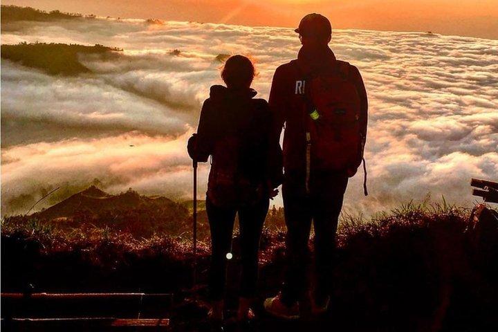 Monte Batur Sunrise Trekking con aguas termales naturales