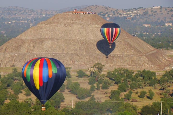 Hot Air Balloon Flight and Tour of the Majestic Pyramids