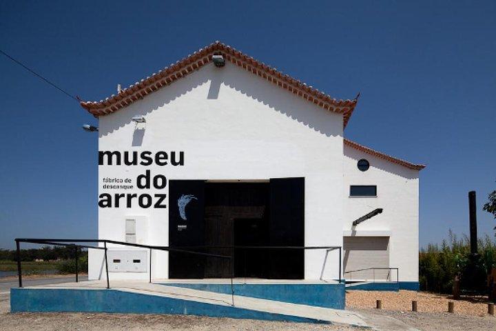 Compuerta / Cabalgata en la playa