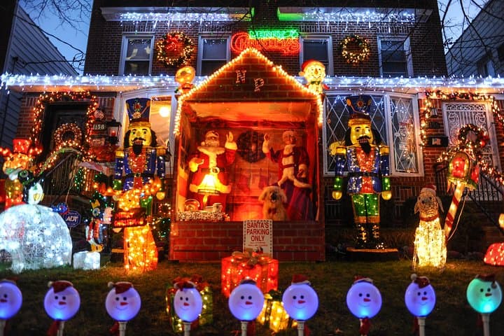 Dyker Heights Christmas Lights Express Bus from Times Square