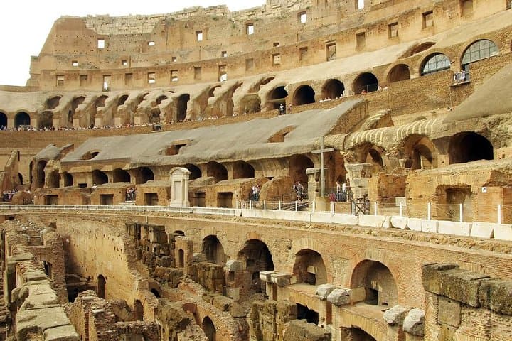 The best Colosseum tour with arena