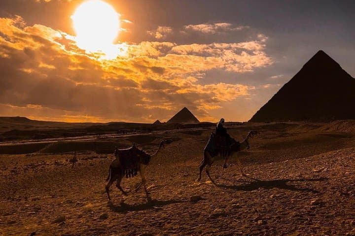8 Hours Full day tour to Giza Pyramids, Memphis, Sakkara & Dahshur