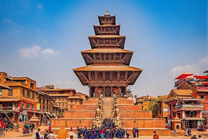 Nagarkot Sunset & Bhaktapur-Changu Narayan-tour met gids