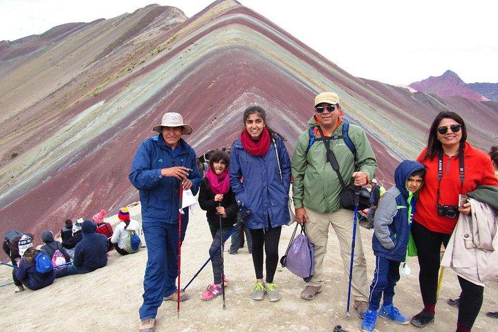 Tour di un'intera giornata e escursione alla Rainbow Mountain da Cusco, in Perù