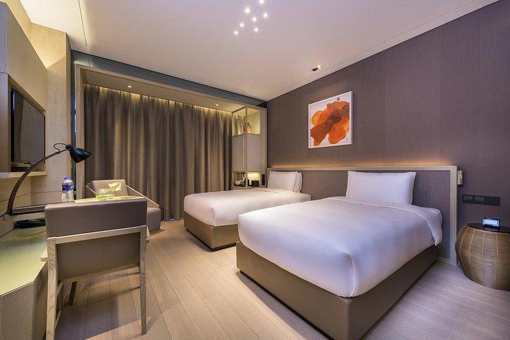 Shanghai Disneyland und Novotel Shanghai Clover Package