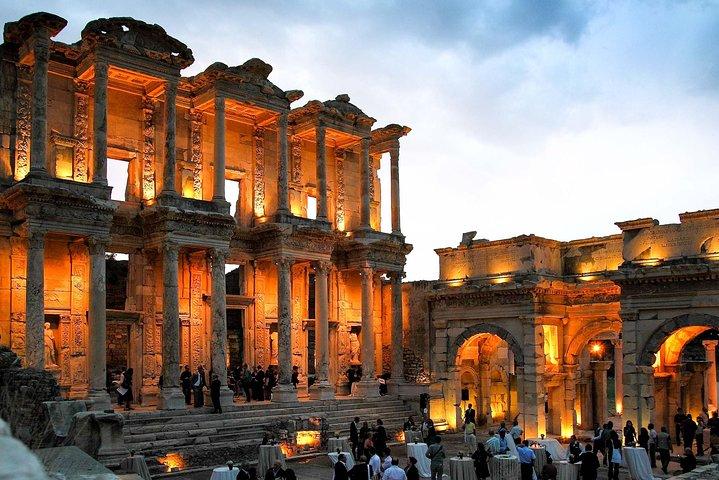 Tour archeologico privato di 3 giorni a Efeso e Pamukkale e Hierapolis e Pergamo