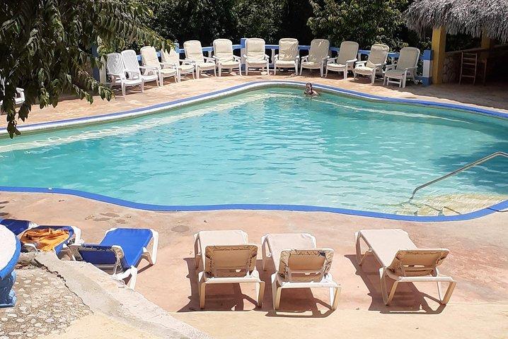 Stepping High Mountain Tour und Blue Hole Mineral Spring von Montego Bay