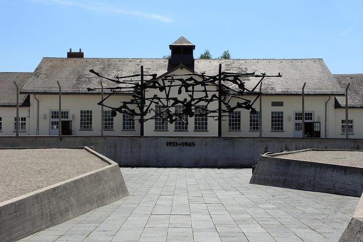 Tour privado para Dachau Camp de Munique com motorista e Guia