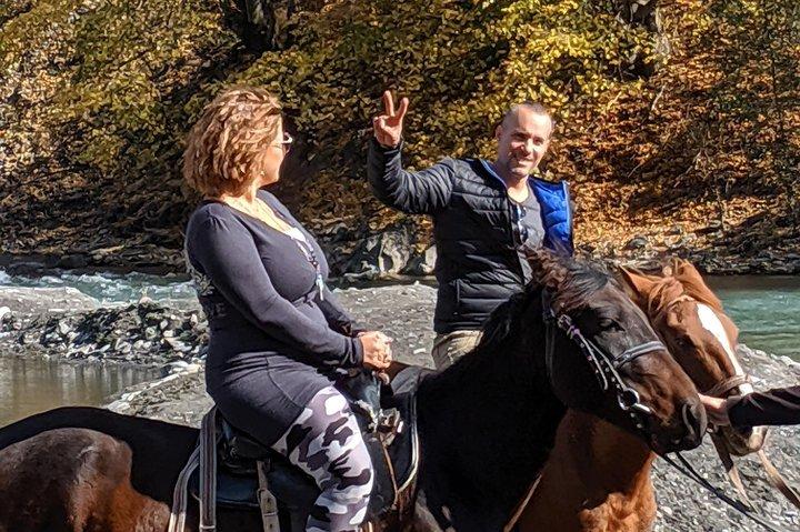 Kazbegi Mountain Tour (Naturens herlighed) + mange nye steder