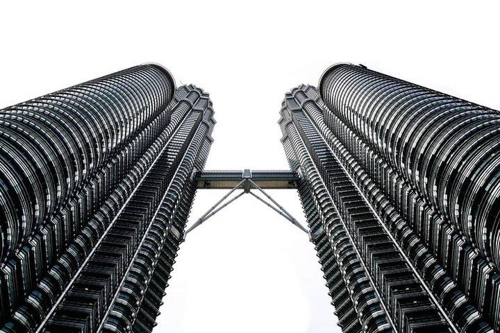 クアラルンプール 1 日クルーズ乗り継ぎにはツインタワー入場券が含まれます