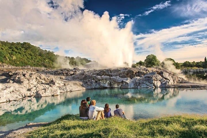 Auckland to Hobbiton Movie Set and Rotorua's Geothermal Valley
