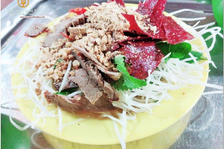 Dégustation de 8 différents plats de rue à Hanoi à midi