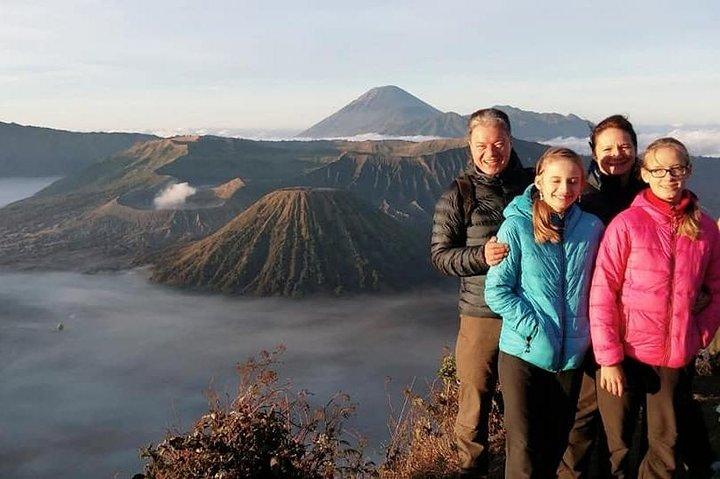 East Java Tours Package 4D 3N (Volcán - Fotografía de cascadas)