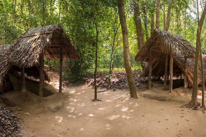 Tunnel di Cu Chi privati per l'intera giornata e Tempio di Cao Dai