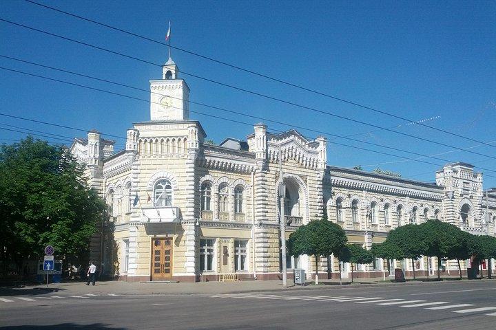 Chisinau Car City Tour