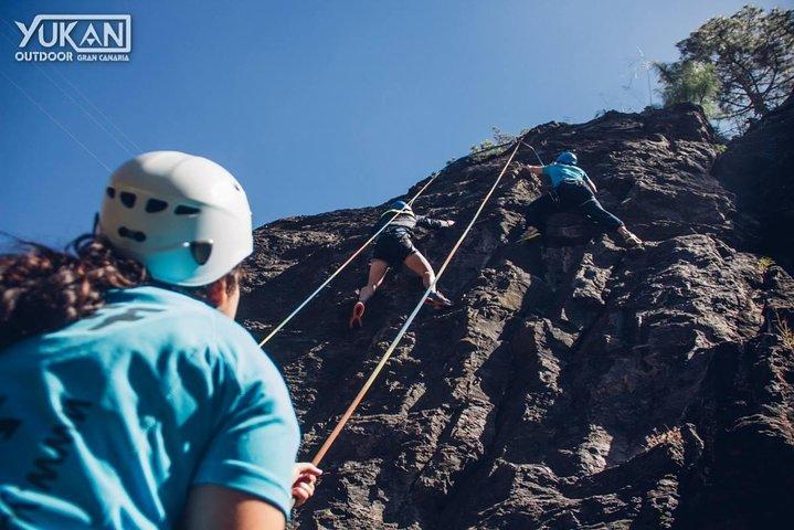 Klättring + Zipline + Via Ferrata + Cave. Äventyrsrutt på Gran Canaria