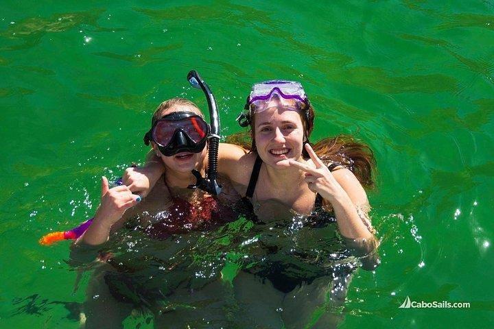 Snorkling i Cabo San Lucas på 35' Sea Amore Trimaran