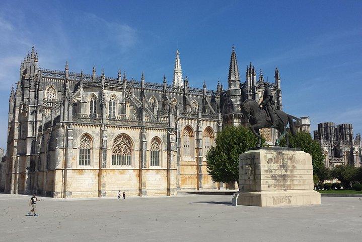 Full-day Small-Group Fatima, Batalha, and Obidos Tour from Lisbon
