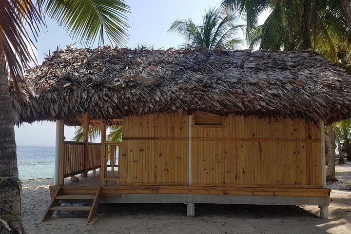 1- eller 2-Nigh i Perro Chico Island, San Blas Guna Ayala