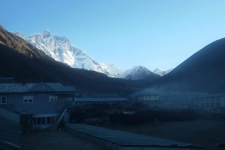 Caminhada no acampamento base do Everest