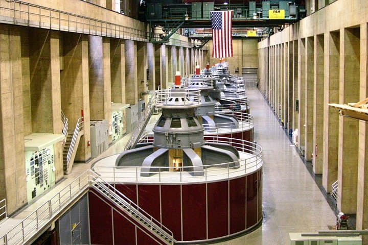 Hoover Dam Comedy Tour with Lunch and Comedy Club Tickets