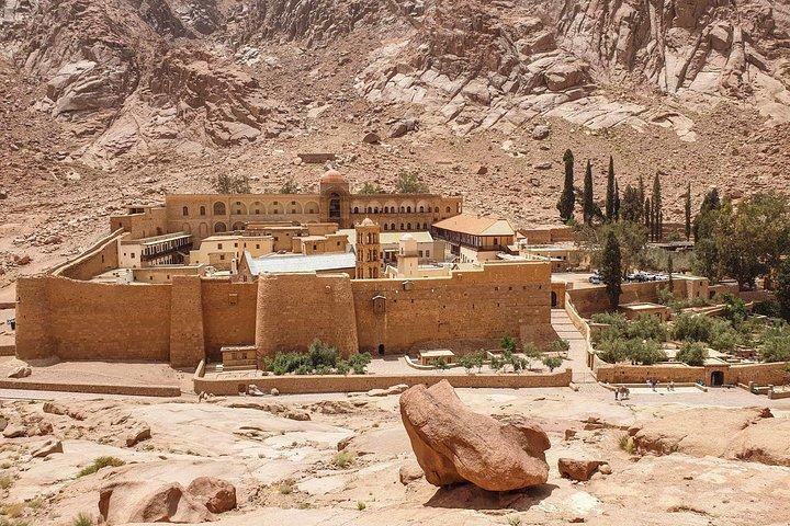 Pacchetto tour privato di 2 giorni 1 notte a Saint-catherine dal Cairo