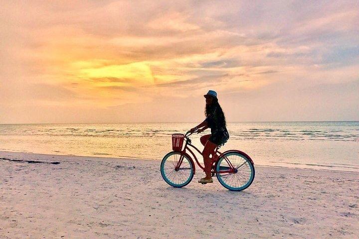 Holbox Plus Tour Boat (Yalahao & Passion Island) From Cancun