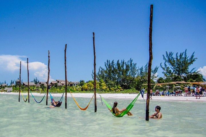 Holbox Plus Tour Boat (Yalahao & Passion Island) From Cancun