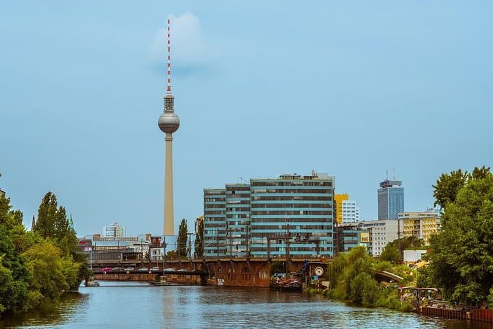 Private 2-Hour Sightseeing Tour in Berlin