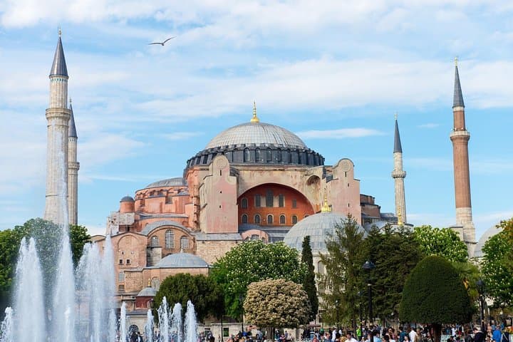 Private Istanbul Tour – Full Day of Iconic Sights & Local Gems