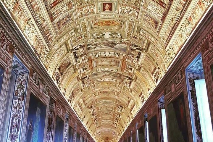 Skip the Line: Small Group Vatican Museums & Sistine + St. Peter