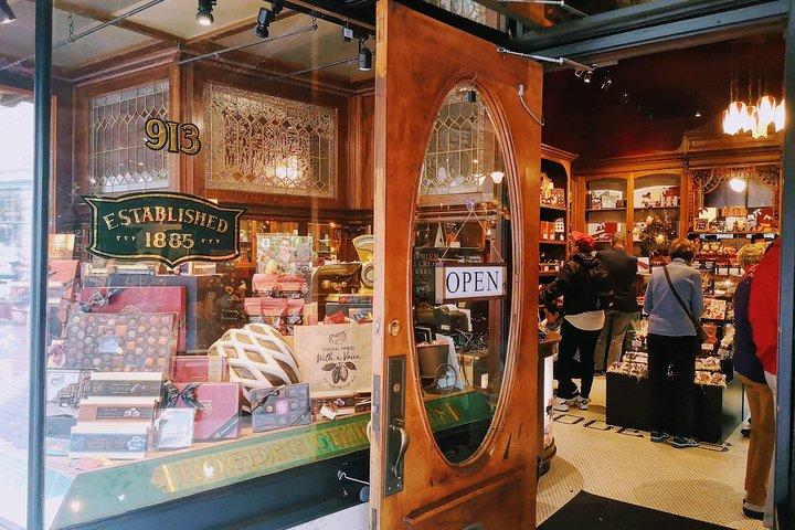 Victoria City Highlights Private Tour