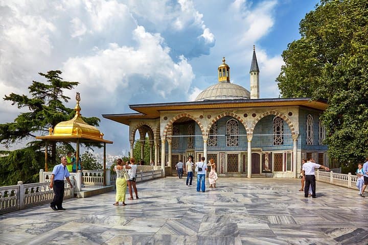 Topkapi Palace Skip-The-Line Entry with Guided Tour