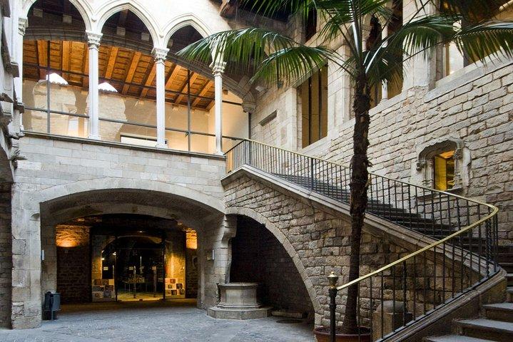 バルセロナカード:72時間、96時間または120時間のための博物館+交通機関