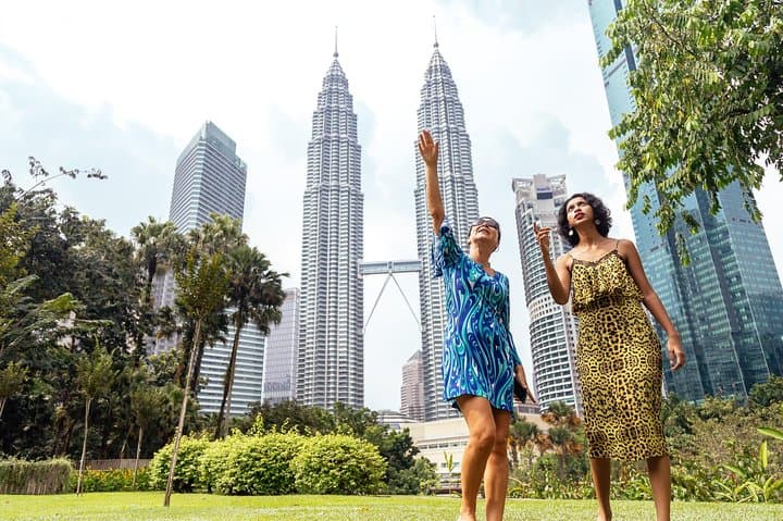 Highlights & Hidden Gems With Locals: Best of Kuala Lumpur Private Tour