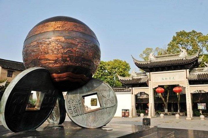 Luzhi Ancient Water Town Private Tour ab Suzhou mit Mittagessen