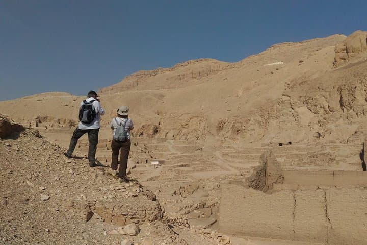 Luxor West bank (Queens valley, Habu Temple and Deir Elmadina) - Private