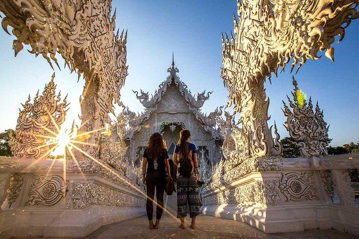 Chiang Rai Un día: Templo Blanco, Triángulo Dorado, Tribu Akha