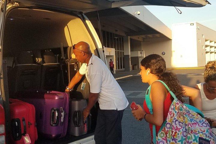 Traslado de ida e volta do aeroporto em Montego Bay