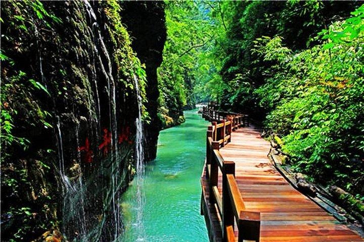 Glass Bridge and Water Falls Private Car Service from Guangzou