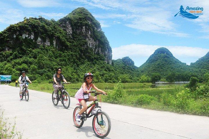 Mua Cave - Tam Coc - Bich Dong Day tour med transfer, lokal familj & cykel