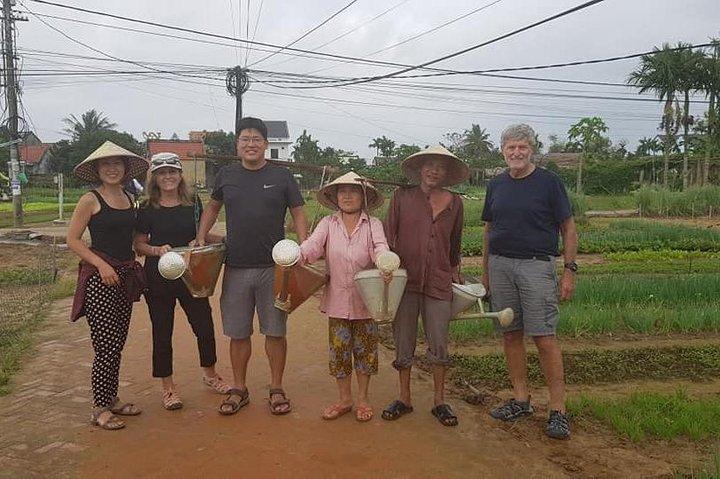 Visite à pied de la ville de Hoi An avec cours de cuisine et massage des pieds avec déjeuner authentique