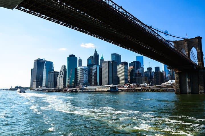 Circle Line: 1.5hr - New York City Landmarks Cruise