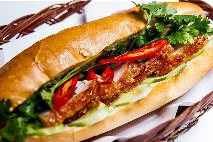 Morgendliche Gourmet-Tour in einem nicht-touristischen Gebiet mit viel Leben vor Ort