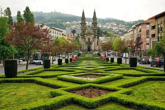 Braga Squares