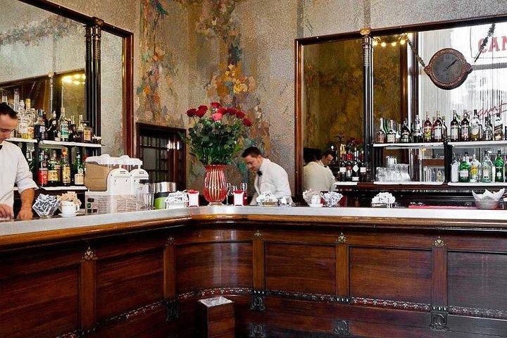 Historische koffiebars in Milaan: mode op de "Belle Epoque"