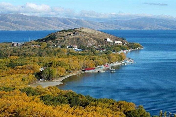 Tour privato a Tsaghkadzor, Lago Sevan, Goshavank, Haghartsin