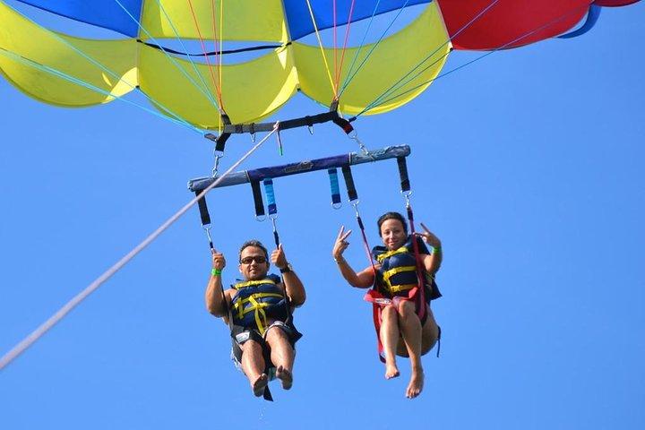 Leuk pakket Parasailing & Party Boat vanuit Punta Cana